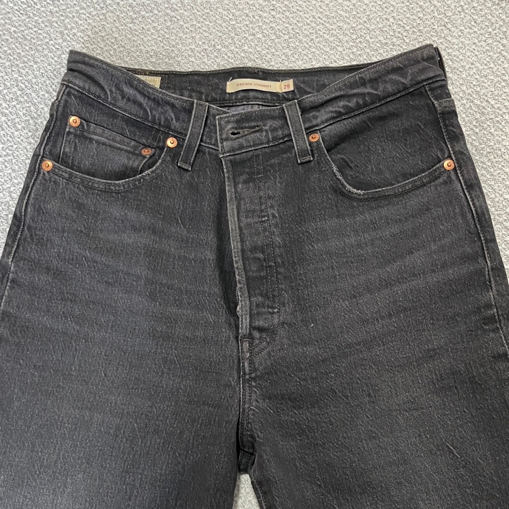 Levi's Women's Ribcage Straight Jeans - Picture 4 of 8